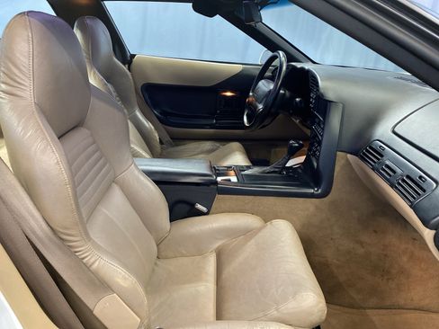 Used 1994 Chevrolet Corvette image 21
