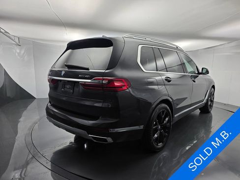 Used 2021 BMW X7 xDrive40i w/ Executive Package 2 AWD/4WD image 4