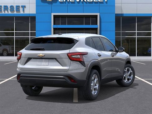 New 2026 Chevrolet Trax LS w/ LS Convenience Package image 4