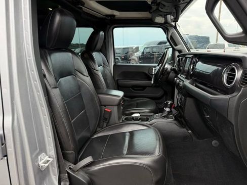 Used 2021 Jeep Wrangler Unlimited Sahara image 19