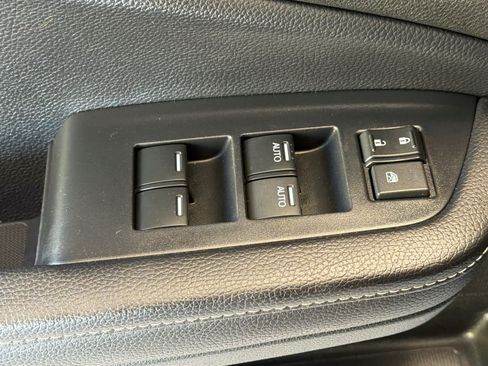 Used 2024 Honda Ridgeline Sport image 13