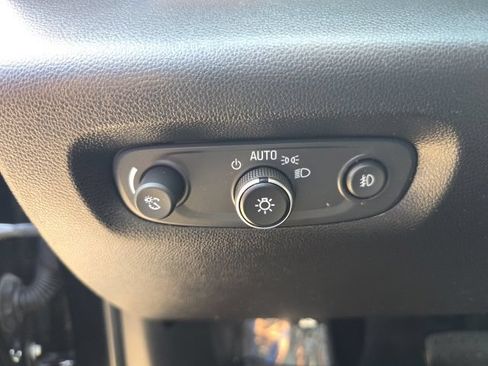 Used 2019 Chevrolet Traverse LT w/ LT Premium Package AWD/4WD image 23