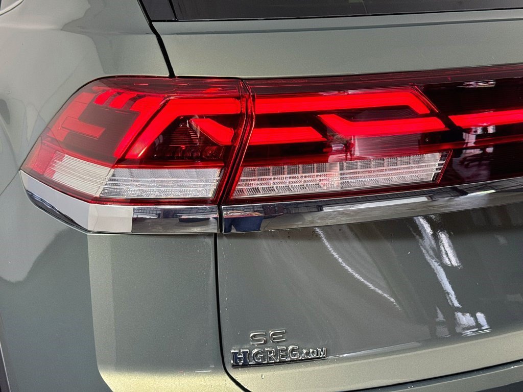 Used 2026 Volkswagen Atlas Cross Sport SE FWD image 35
