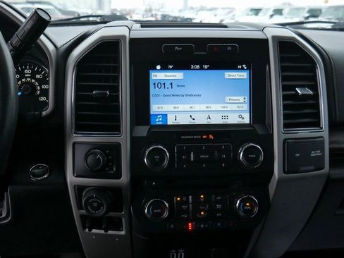 Used 2018 Ford F150 Lariat image 32