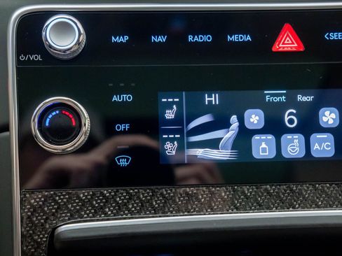 Used 2025 Genesis GV80 3.5T e-SC image 25