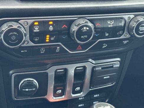 Used 2021 Jeep Wrangler Sport image 20