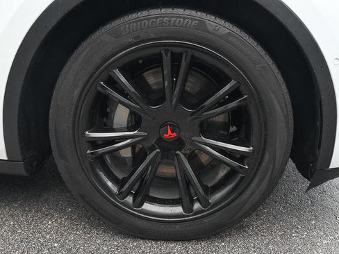 Used 2020 Tesla Model Y Long Range AWD/4WD image 9