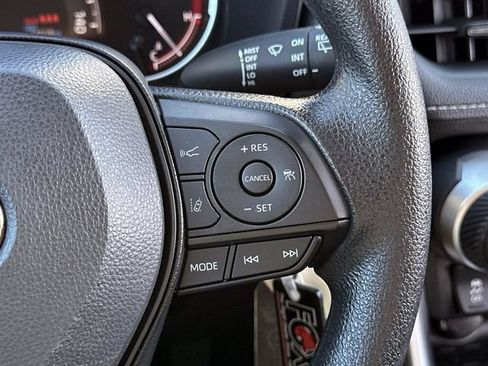 Used 2025 Toyota RAV4 LE AWD/4WD image 24