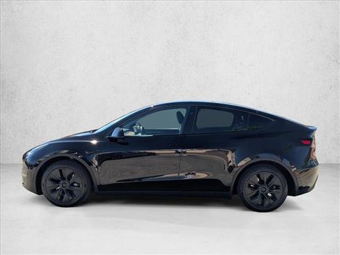 Used 2025 Tesla Model Y Long Range AWD/4WD image 9