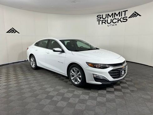 Used 2024 Chevrolet Malibu LT FWD image 2