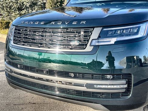 New 2026 Land Rover Range Rover SE image 9