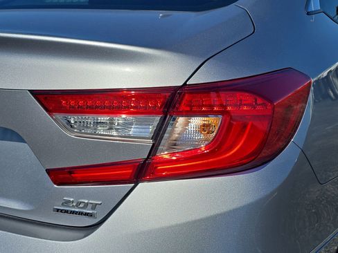 Used 2020 Honda Accord Touring image 7