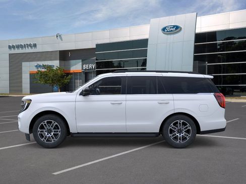 New 2026 Ford Expedition Active AWD/4WD image 3