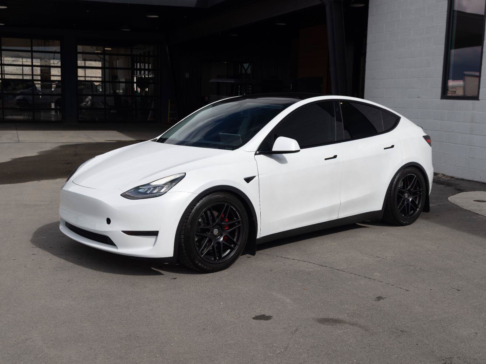 Used 2020 Tesla Model Y Long Range AWD/4WD image 4