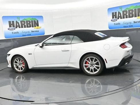 Used 2024 Ford Mustang GT Premium RWD image 3