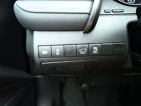 Used 2024 Toyota Camry SE image 38