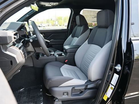 New 2026 Toyota Tacoma TRD Off-Road AWD/4WD image 9