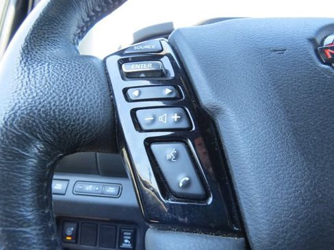Used 2022 Nissan Frontier PRO-4X w/ Pro-4X Premium Package AWD/4WD image 17