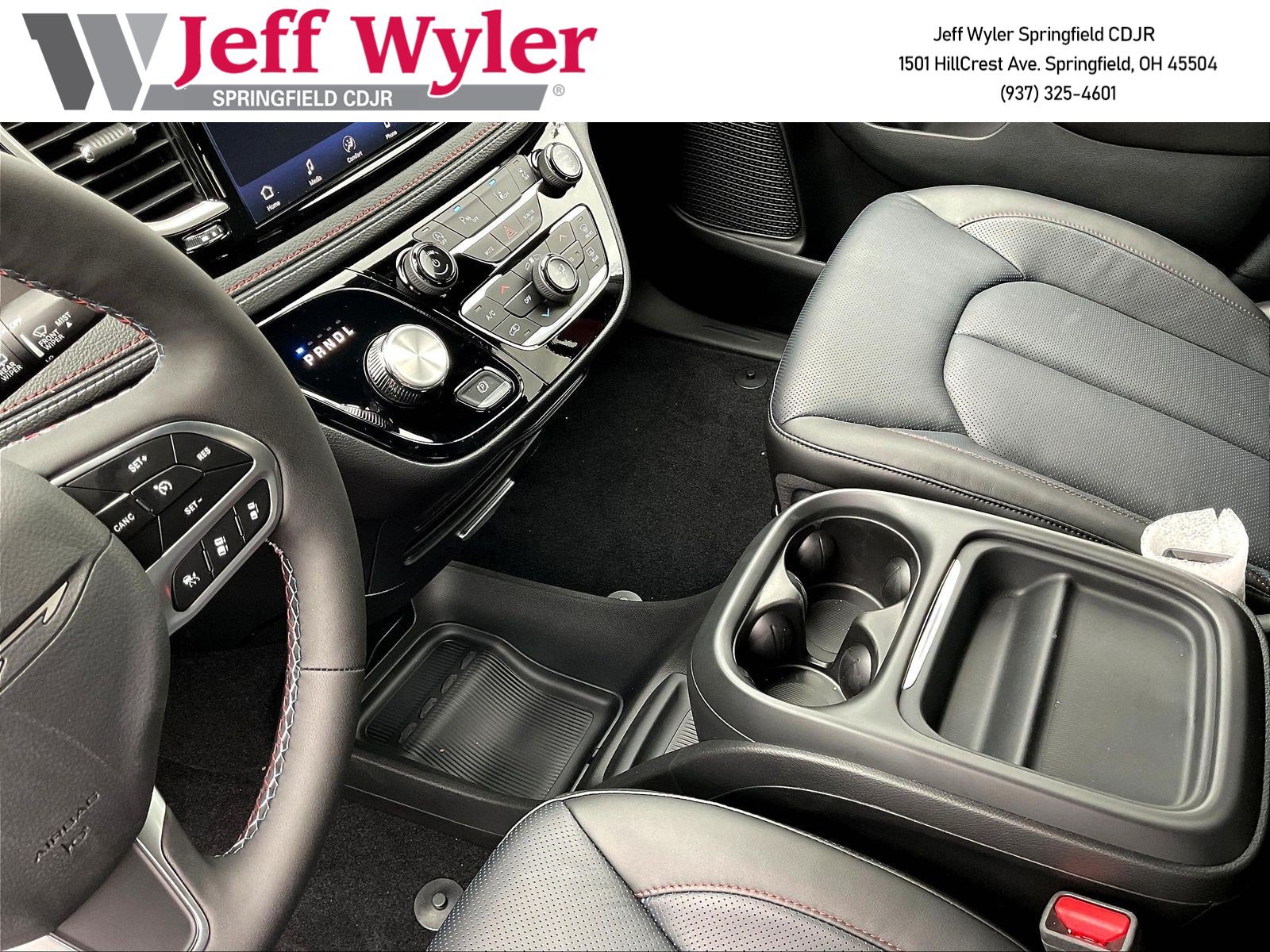 New 2027 Chrysler Pacifica Select FWD image 13