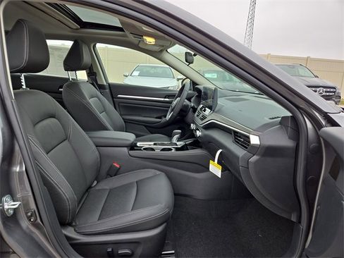 New 2025 Nissan Altima 2.5 SL image 15