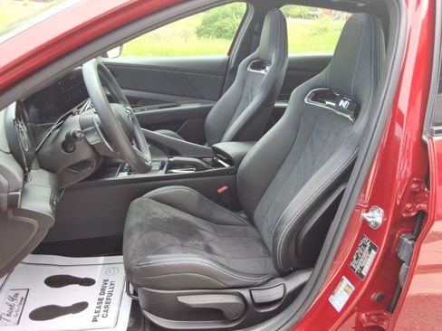 Used 2025 Hyundai Elantra N FWD image 29