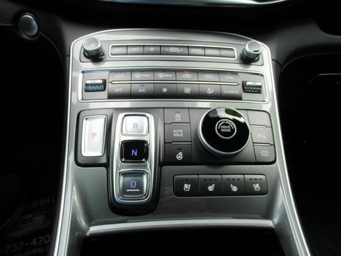 Used 2023 Hyundai Santa Fe Calligraphy FWD image 25