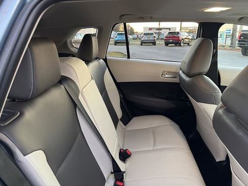 Used 2023 Toyota Corolla Cross XLE image 10