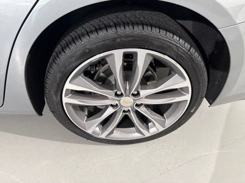 Used 2024 Chevrolet Malibu LT FWD image 7