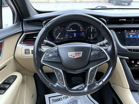 Used 2019 Cadillac XT5 Luxury image 12