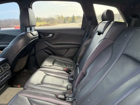 Used 2017 Audi Q7 3.0T Premium w/ Towing Package AWD/4WD image 9