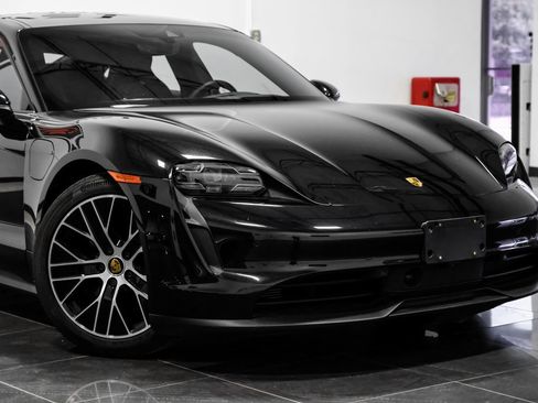Used 2023 Porsche Taycan w/ Premium Package image 7