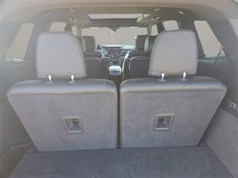 Used 2025 Cadillac XT6 Premium Luxury image 34