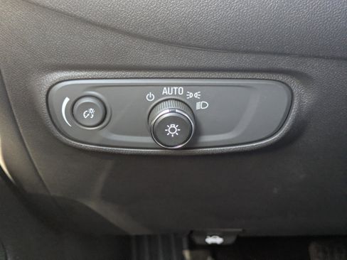 Used 2023 Chevrolet Equinox LT image 16