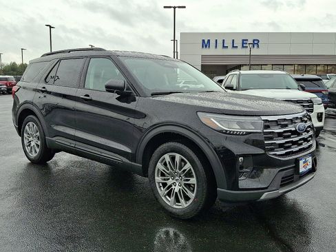 New 2026 Ford Explorer Active w/ Active Comfort Package AWD/4WD image 1