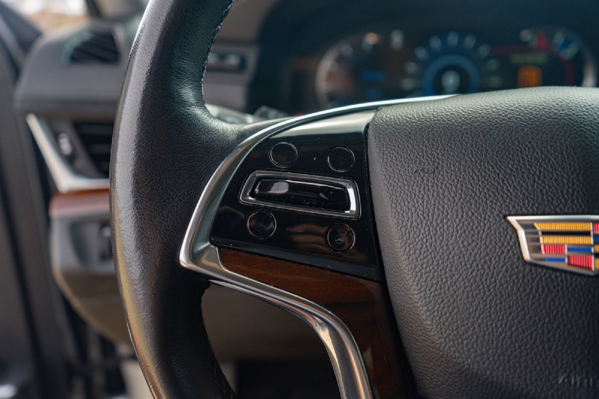 Used 2020 Cadillac Escalade Luxury RWD image 13
