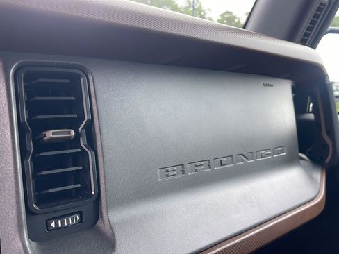 Used 2024 Ford Bronco Outer Banks AWD/4WD image 28