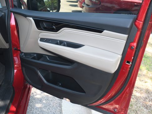 Used 2023 Honda Odyssey Touring image 22
