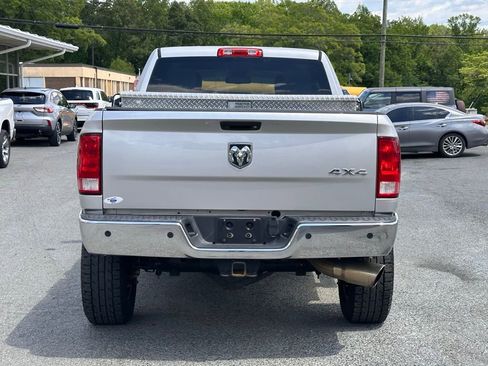 Used 2016 RAM 2500 Tradesman w/ Chrome Appearance Group AWD/4WD image 9