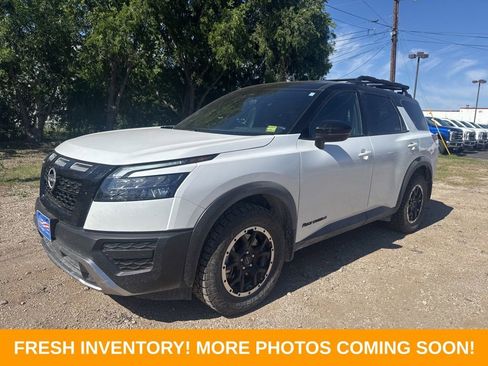 Used 2025 Nissan Pathfinder Rock Creek AWD/4WD image 5