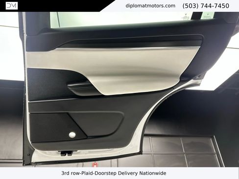 Used 2022 Tesla Model X Plaid image 26