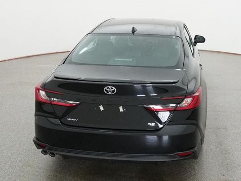 New 2026 Toyota Camry SE w/ Convenience Package FWD image 7