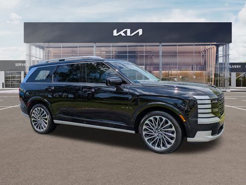 Used 2026 Hyundai Palisade Calligraphy FWD image 1