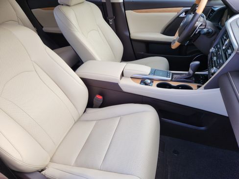 Used 2020 Lexus RX 350L FWD w/ Premium Package image 6