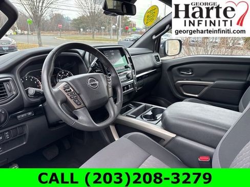 Used 2024 Nissan Titan SV w/ SV Bronze Edition Package image 18
