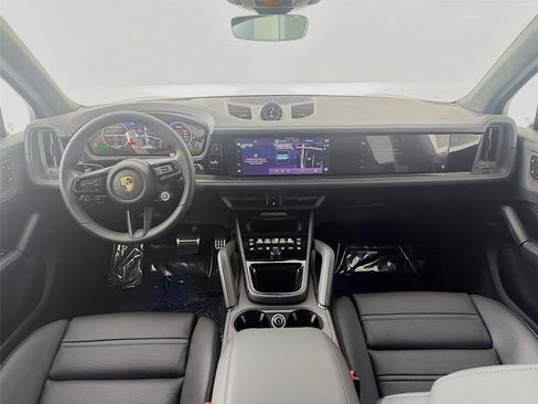 New 2026 Porsche Cayenne GTS image 11