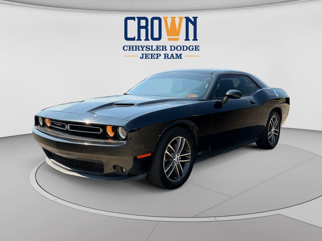 Used 2019 Dodge Challenger SXT w/ Plus Package AWD/4WD image 7
