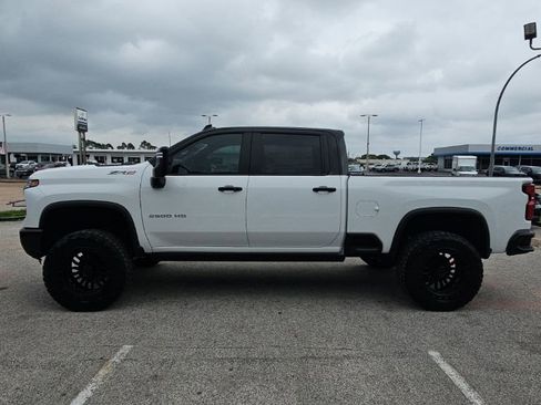 Used 2026 Chevrolet Silverado 2500 ZR2 AWD/4WD image 5