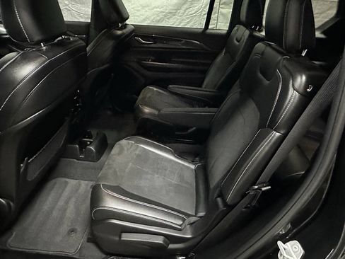 Used 2023 Jeep Grand Cherokee L Laredo AWD/4WD image 11