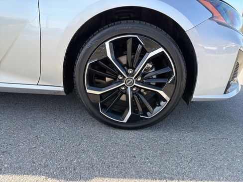 Used 2024 Nissan Altima 2.5 SR image 34