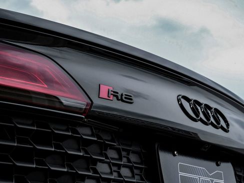 Used 2021 Audi R8 V10 RWD image 40